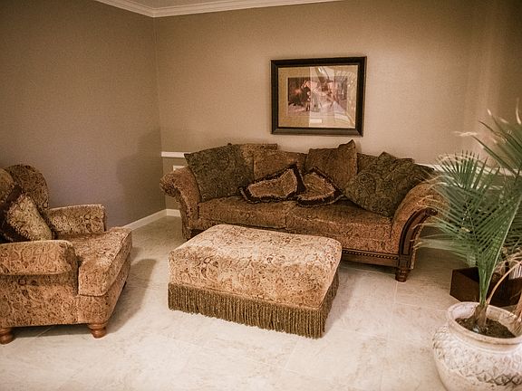 5th image of 3022 Hampton Dr