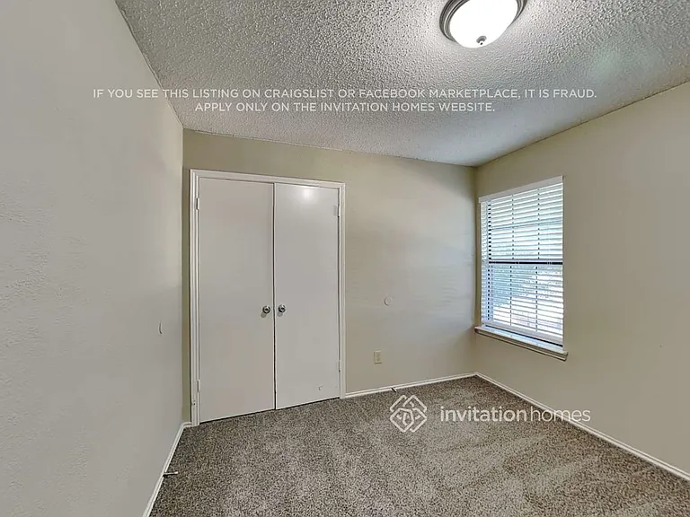 4317 Saugus Dr — Photo 13