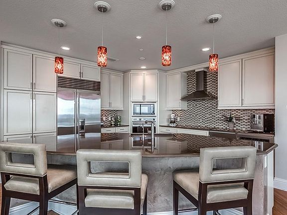 5th image of 180 Beach Dr NE Unit 2302