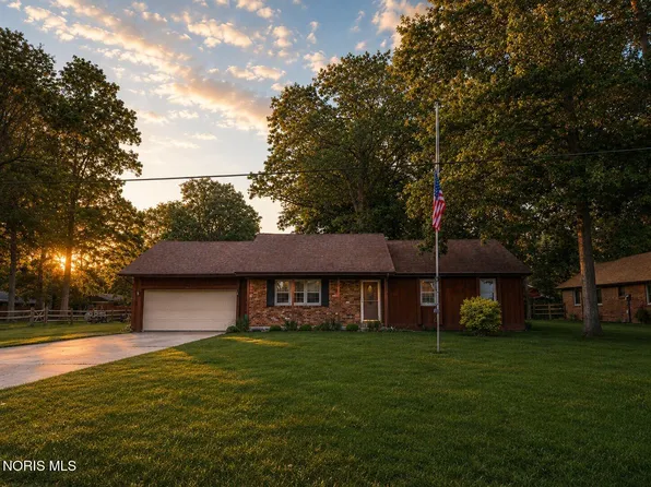 26870 W Woodland Ct, Millbury, OH 43447