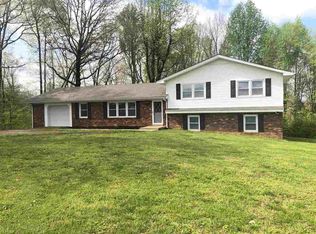 208 John Kelly Dr, Scottsville, KY 42164