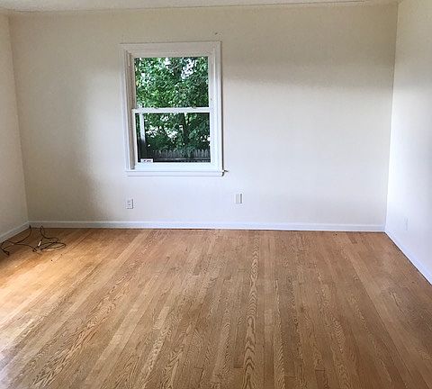 3rd image of 6172 Eastern Ave SE