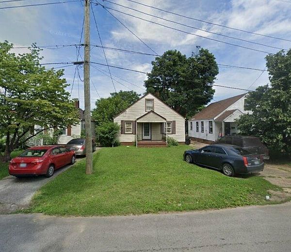 1st image of 2906 Faywood Way