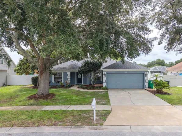 24308 Landing Dr, Lutz, FL 33559