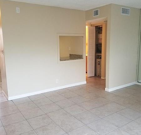 4th image of 1880 N Congress Ave APT 306