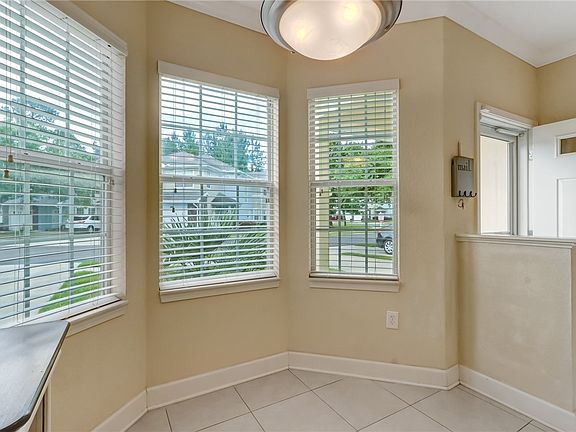 4th image of 96197 Stoney Dr #1706