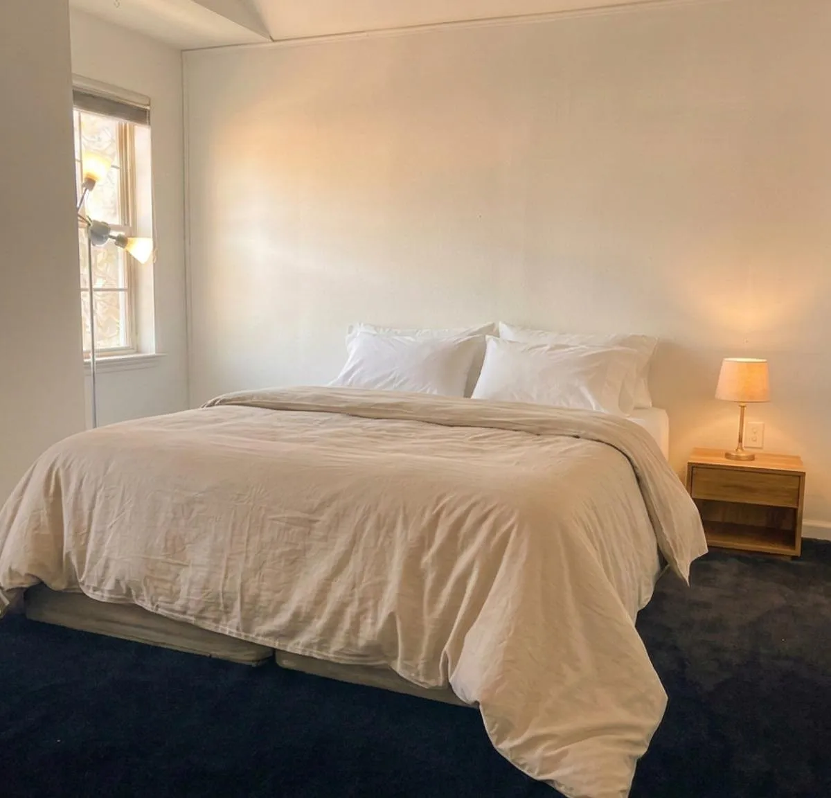 4 bed, 4.0 bath, 4000 sqft, $2,049 — Photo 1