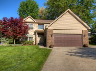 8013 Burton Dr, Canton, MI 48187