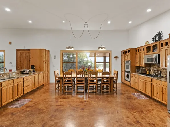 3 Cerrito De Baca Rd, Ojo Caliente, NM 87549