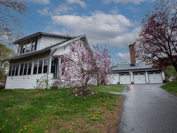 221 Pelham St, Methuen, MA 01844