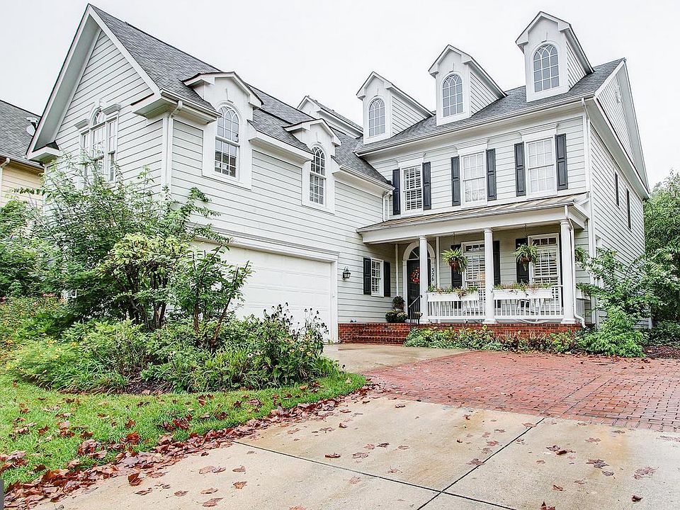 1st image of 326 Oak Knoll Dr