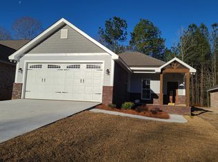 29 N Barnes Field Dr, Hattiesburg, MS 39402