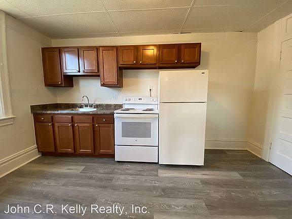 2nd image of 230 North Ave APT 3