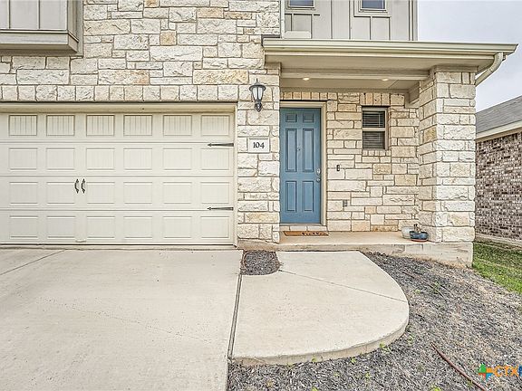 3rd image of 104 Red Cedar Ct