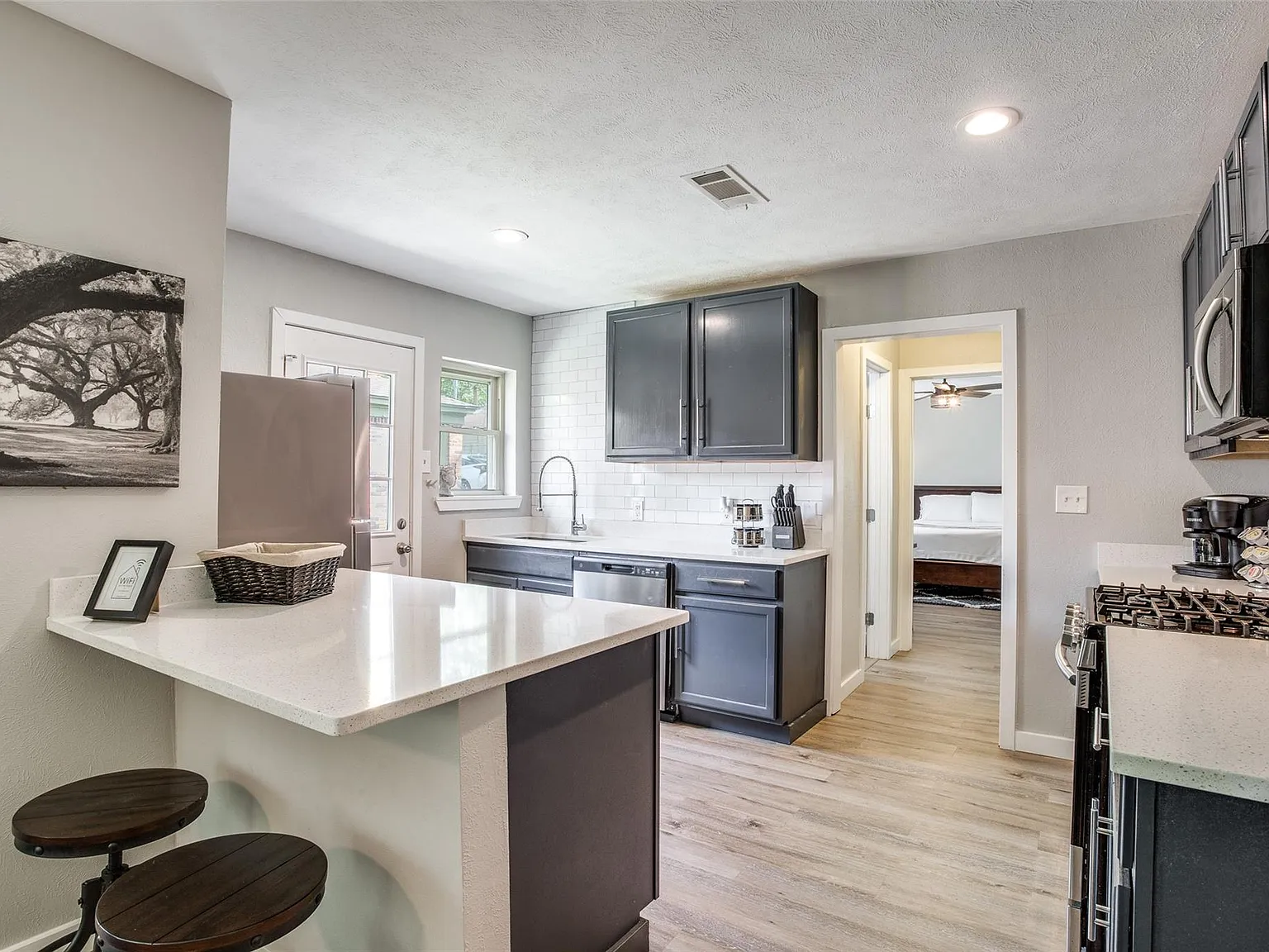 1 bed, 1264 sqft, $1,550 — Photo 4