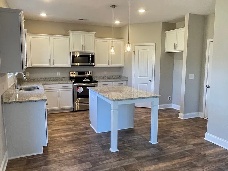 2255 Viking Ct — Photo 5