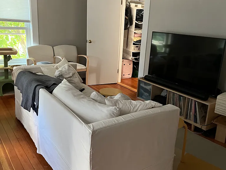 11 Watson St #WHOLE HOUSE — Photo 21