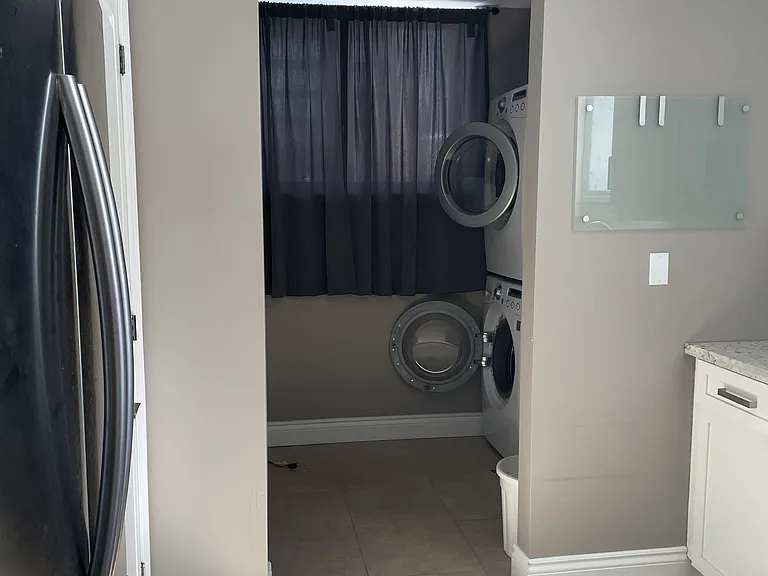 179B The Queensway S — Photo 12