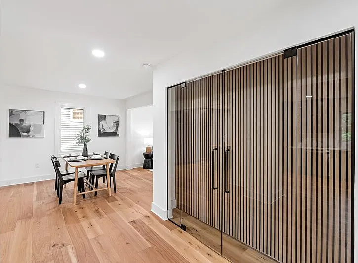 28 Douglas Dr — Photo 13