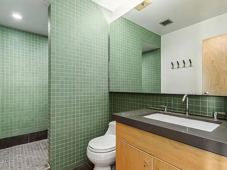 525 E Willetta St #9 — Photo 14