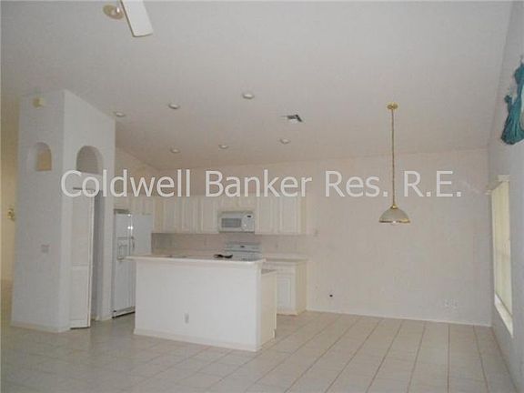 4th image of 5038 SE Devenwood Way