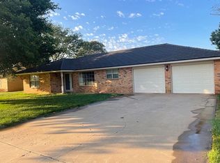 2603 Holliday St, Plainview, TX 79072