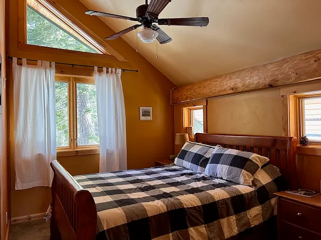 2361 Old Mammoth Rd — Photo 16