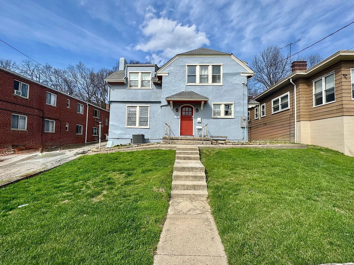 6 bed/2 bath on Probasco St., Mins. from UC for Only $600/pp ($3,600/mo)! — Photo 2