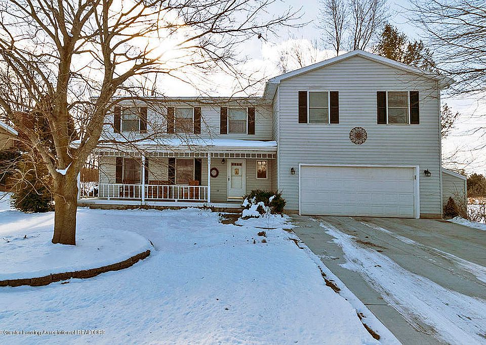 1st image of 5700 Wood Valley Dr