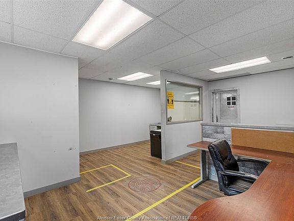 4th image of 3603 Walker Rd