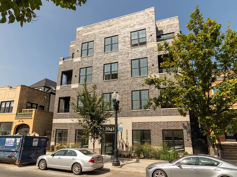 2042 W Irving Park — Photo 18