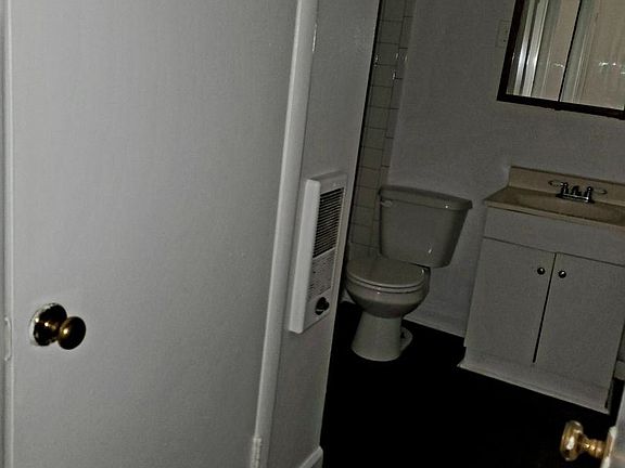 4th image of 101 B Hedgecock Ave