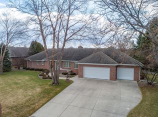 1195 Ridge Rd, Owatonna, MN 55060