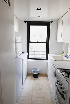 Rented by Triumph Property Group | media 43