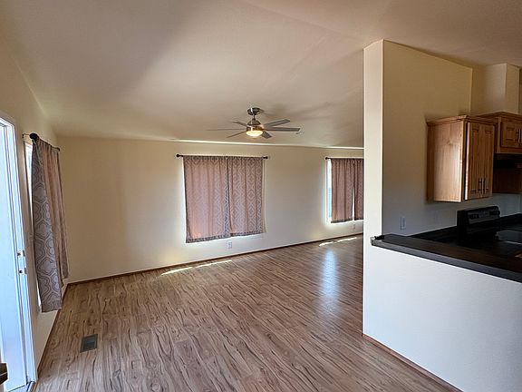 5th image of 3617 Kathryn Ave