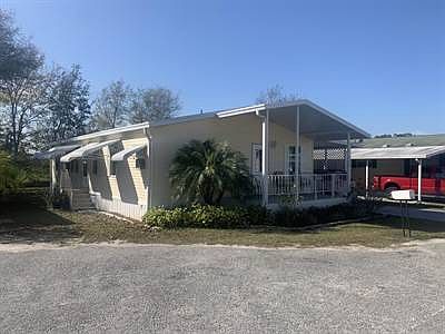 3rd image of 132 Wildwood Ln