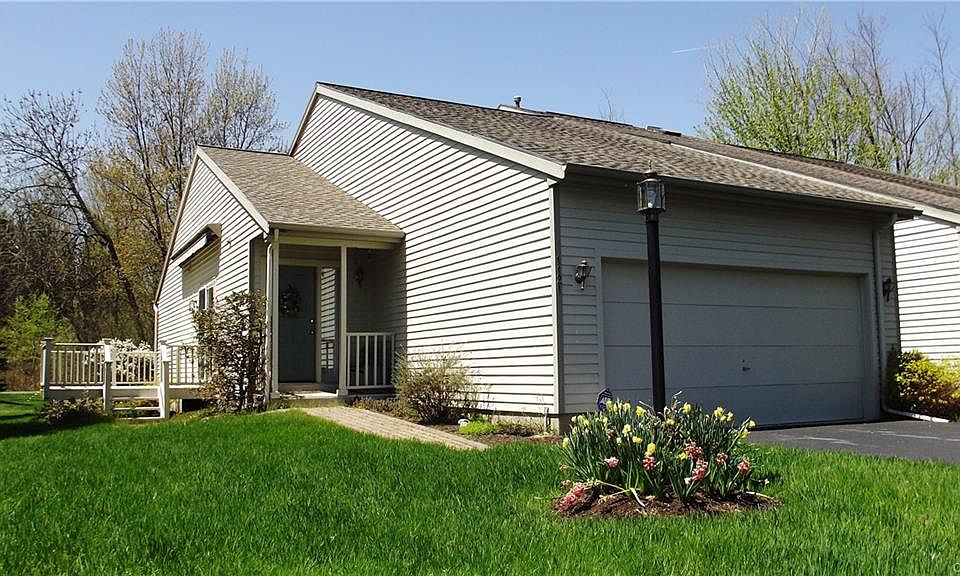 1st image of 1121 Fern Hollow Dr