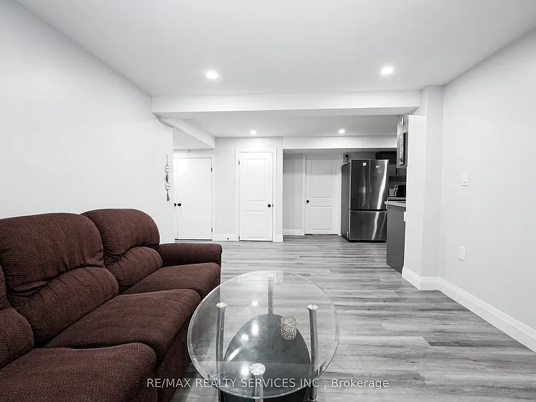 8 Yeoman Dr #BASEMENT — Photo 7
