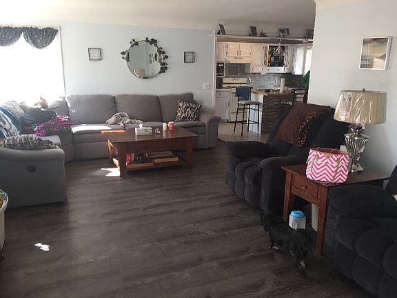 4th image of 603 Handy Dr