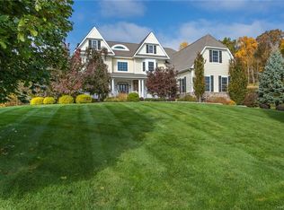 25 Ballymeade Rd, Hopewell Junction, NY 12533