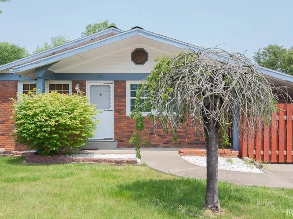 722 Hemenway Pl, Boonville, IN 47601