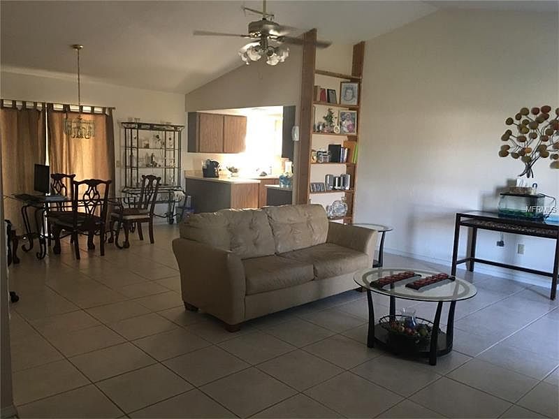 2nd image of 814 Poplarwood Ln