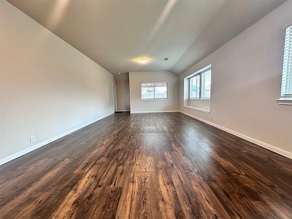 3rd image of 3002 Montrose Ct
