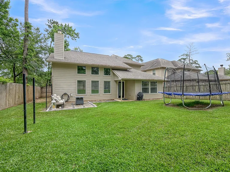 3215 Canterbury Ln — Photo 40