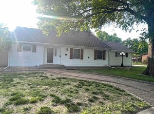 319 West St, Halstead, KS 67056