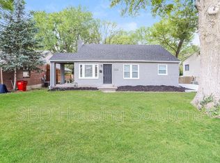 1234 S Randall Rd, Independence, MO 64055