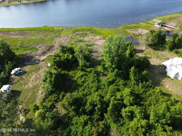 880 LAKE SHORE Terrace, Interlachen, FL 32148