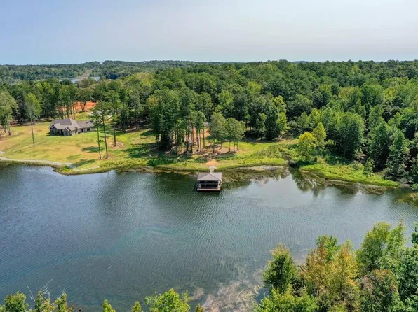 11 Stately Oaks Dr, Huntingdon, TN 38344