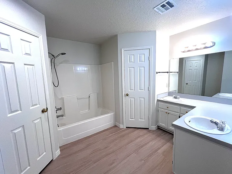 11102 S Nandina Ave — Photo 11