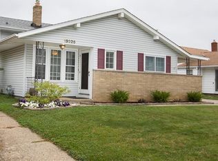 19326 Apelt Dr, Cleveland, OH 44135